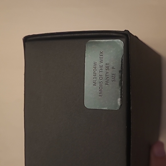 NWT Morgan Lane x Alison Lou Emoji Weekday Underware Set in Box Satin Feel RARE - Picture 12 of 17